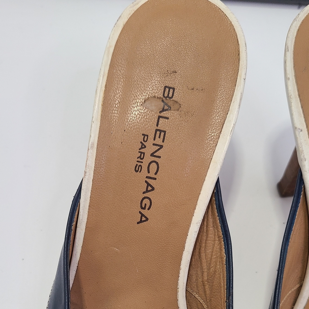 Balenciaga white and Navy Blue mules Heels with Bow  and Pointed Toe size 40 - Picture 6 of 10